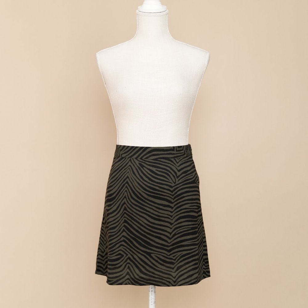 BP. Nordstrom Olive Tiger Mini Skater Skirt in Size XS NWOT